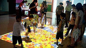 地面互動投影在企業展廳中的應用