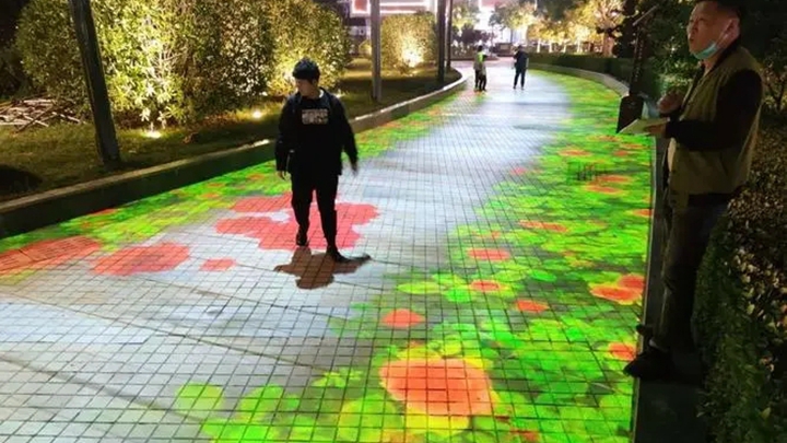 互動地面投影的使用效果展示
