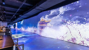 不同主題的展廳設(shè)計中使用沉浸式投影的效果