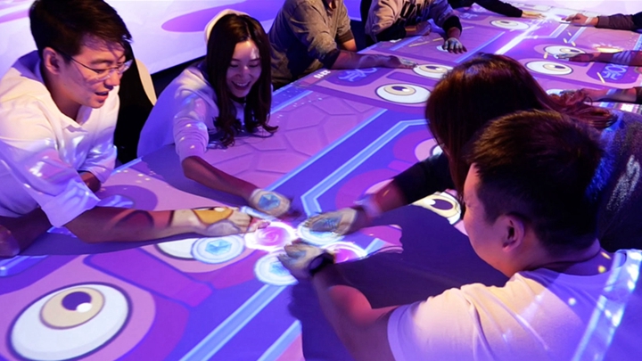 桌面互動投影在展館中的使用效果