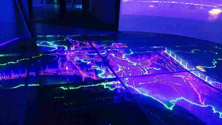 建筑模型和聲光電技術的搭配實現數字沙盤